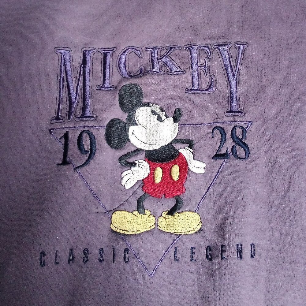 Vintage Disney Mickey Mouse Classic Legend Crewneck Sweatshirt